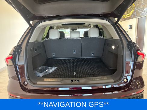 Certified 2025 Lincoln Nautilus Reserve AWD/4WD image 11