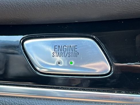 Used 2023 Buick Enclave Avenir w/ Avenir Technology Package AWD/4WD image 35