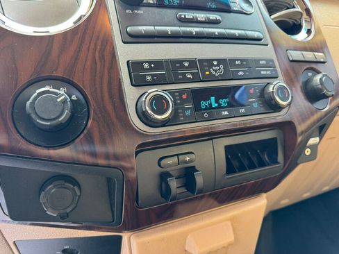 Used 2011 Ford F350 Lariat w/ Lariat Interior Pkg image 8