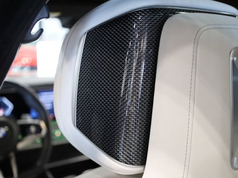 Used 2023 BMW 760i xDrive w/ Executive Package image 41