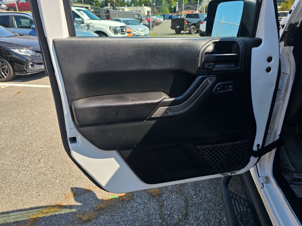 Used 2018 Jeep Wrangler Unlimited Sport S AWD/4WD image 21