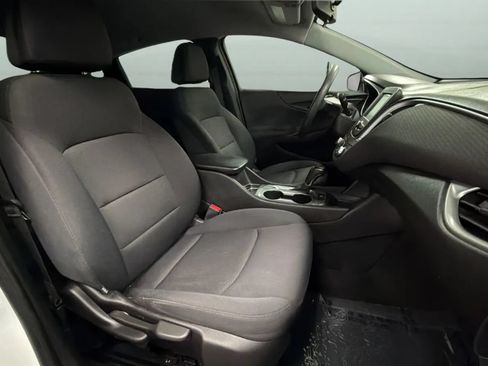 Used 2017 Chevrolet Malibu LS w/ LPO, Convenience Package 2 FWD image 20