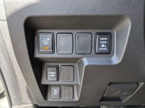 Certified 2025 Nissan Frontier SV w/ SV Convenience Package image 34