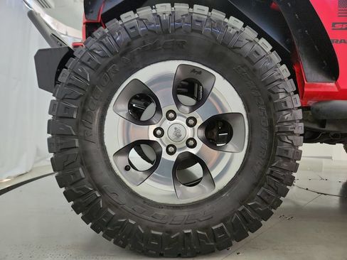 Used 2015 Jeep Wrangler Sport AWD/4WD image 28