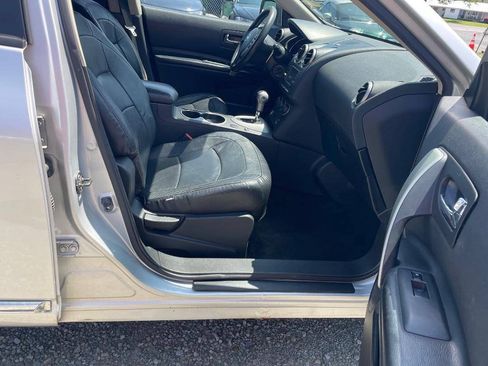 Used 2013 Nissan Rogue SV w/ Premium Pkg AWD/4WD image 12
