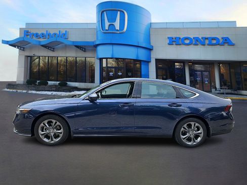Used 2024 Honda Accord EX image 4