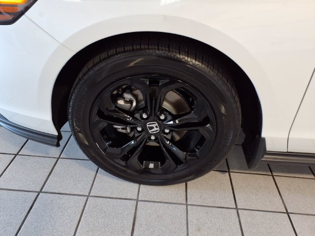 Certified 2025 Honda Accord SE image 5