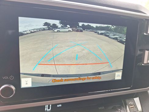 Used 2025 Toyota Tundra SR5 AWD/4WD image 26