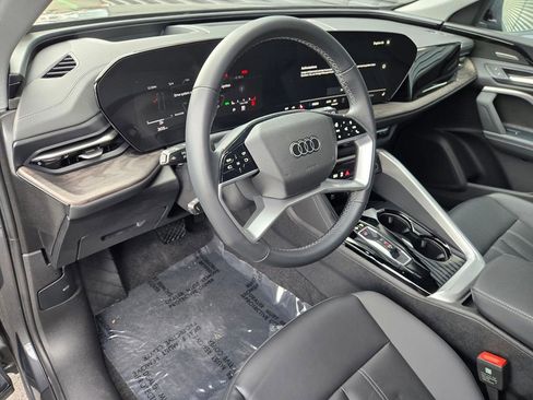 Certified 2025 Audi Q5 Premium Plus w/ Premium Plus image 18