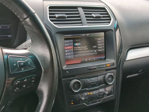 Used 2016 Ford Explorer XLT w/ Equipment Group 202A image 35