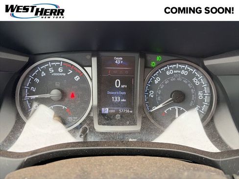 Used 2021 Toyota Tacoma TRD Off-Road image 7