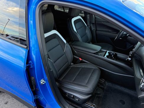 Used 2024 Chevrolet Blazer EV LT image 11