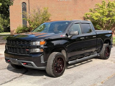 Used 2019 Chevrolet Silverado 1500 Custom Trail Boss w/ Custom Convenience Package AWD/4WD image 1