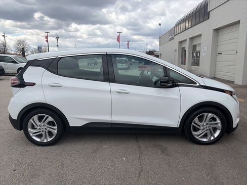 Used 2022 Chevrolet Bolt LT FWD image 7