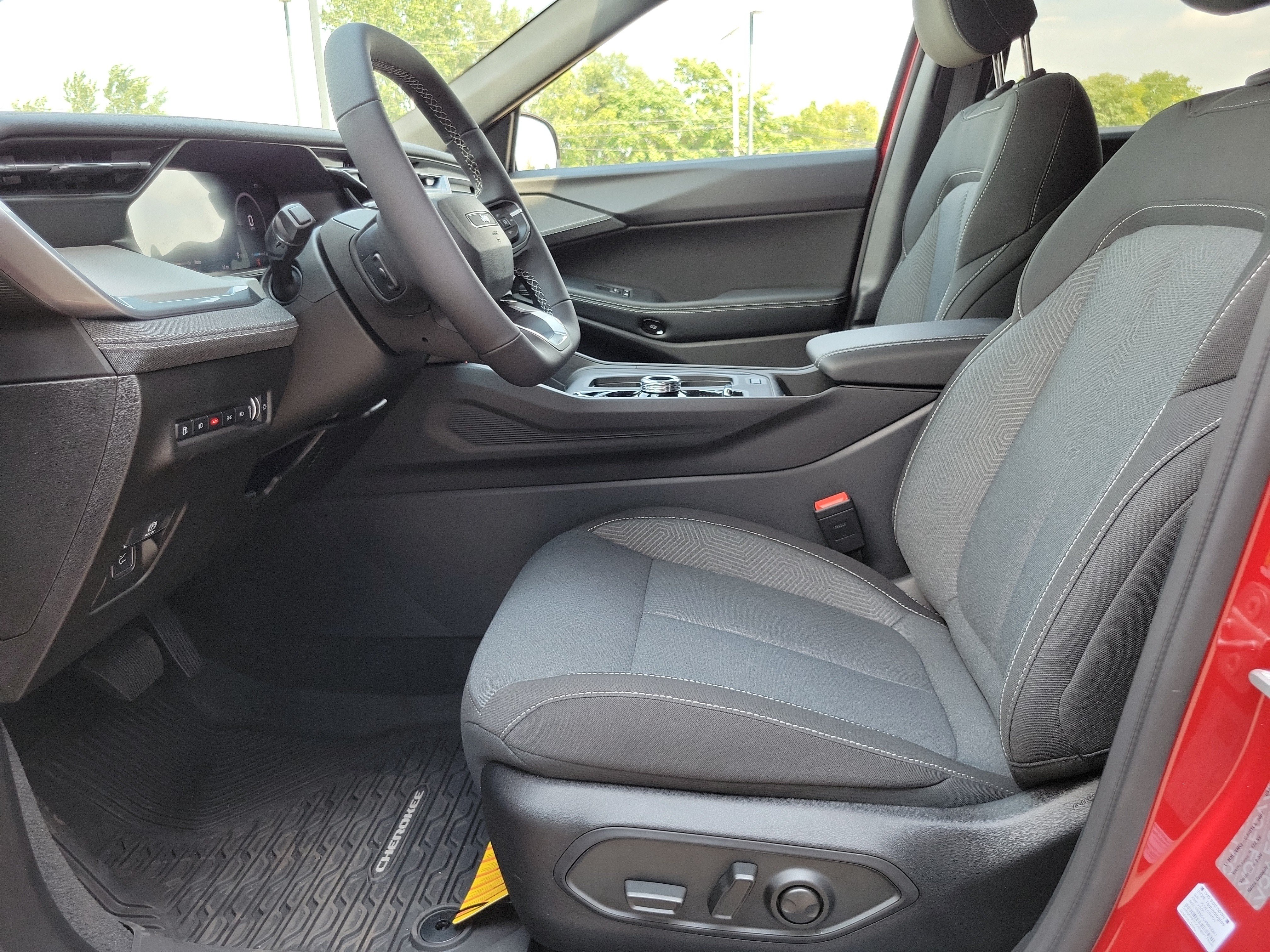 New 2026 Jeep Cherokee Laredo AWD/4WD image 7