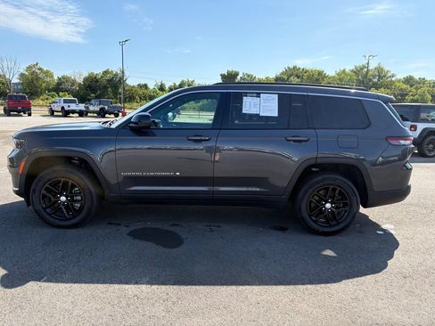 Used 2025 Jeep Grand Cherokee L Laredo w/ Luxury Tech Group I AWD/4WD image 4