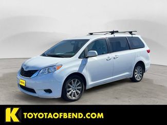Used 2017 Toyota Sienna LE AWD/4WD video 1