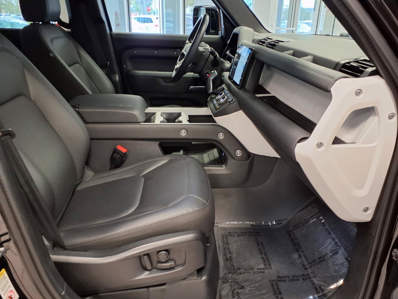 Used 2025 Land Rover Defender 110 S AWD/4WD image 10