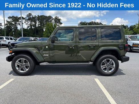 Certified 2022 Jeep Wrangler Unlimited Sahara w/ Safety Group AWD/4WD image 4