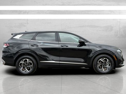 Used 2024 Kia Sportage LX FWD image 4