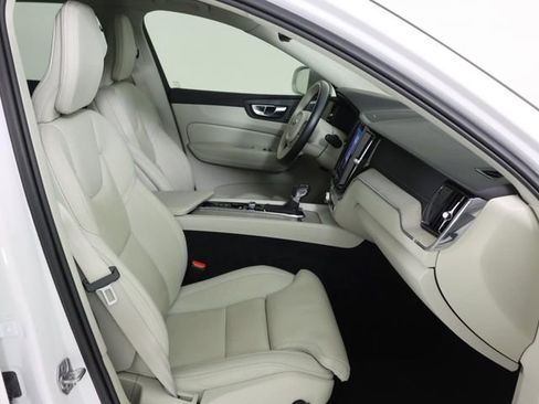 Used 2021 Volvo XC60 T5 Inscription w/ Advanced Package image 13