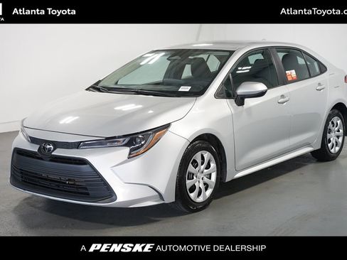 Certified 2024 Toyota Corolla LE image 1