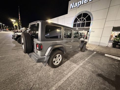 Used 2019 Jeep Wrangler Unlimited Sport S image 7