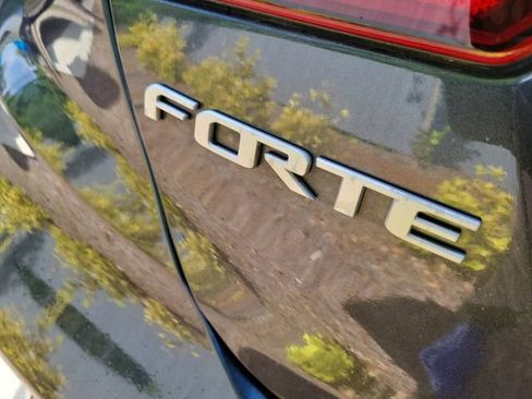Used 2024 Kia Forte GT-Line FWD image 8