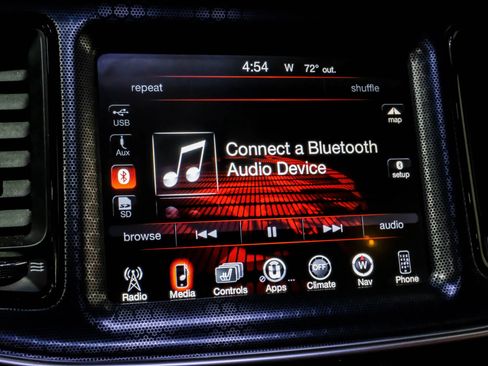 Used 2016 Dodge Challenger SRT image 29