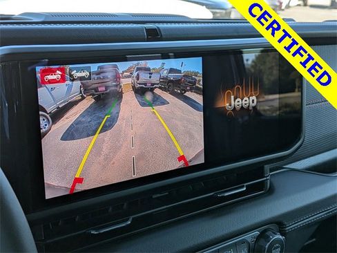 Used 2025 Jeep Wrangler Unlimited Rubicon image 20