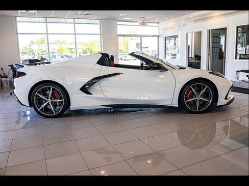 Used 2021 Chevrolet Corvette Stingray Premium Conv w/ Z51 Performance Package RWD image 15