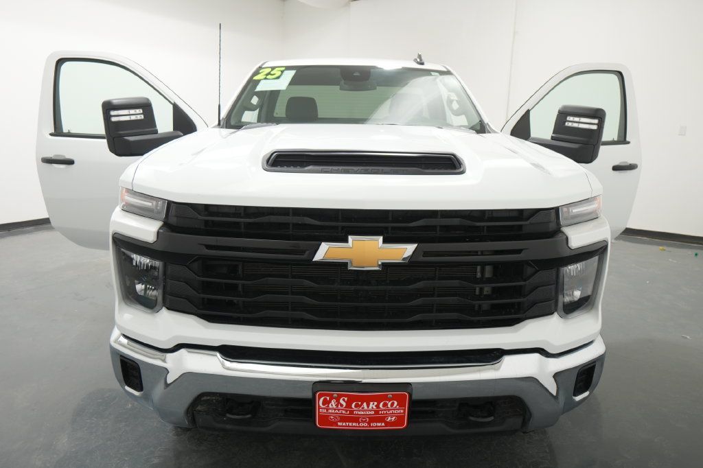 Used 2025 Chevrolet Silverado 2500 W/T w/ WT Convenience Package AWD/4WD image 29