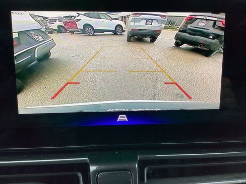 Used 2025 Chevrolet TrailBlazer LT FWD image 19