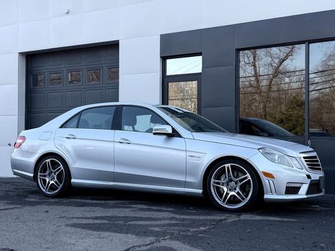 Used 2010 Mercedes-Benz E 63 AMG Sedan image 6