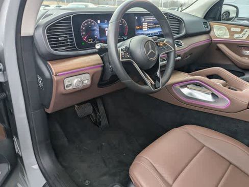 Used 2025 Mercedes-Benz GLE 350 4MATIC image 2