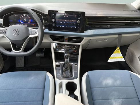 New 2026 Volkswagen Jetta SE FWD image 10