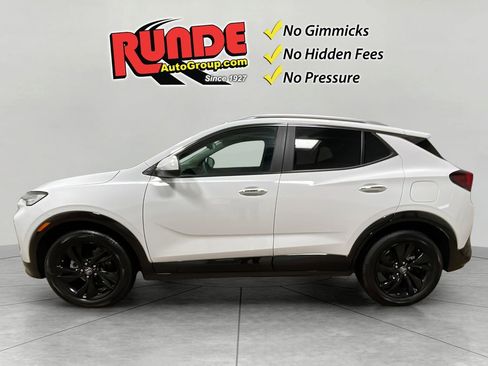 Used 2024 Buick Encore GX Sport Touring w/ Comfort Package image 2