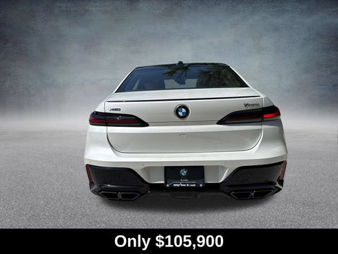Used 2026 BMW 760i xDrive w/ Executive Package AWD/4WD image 4