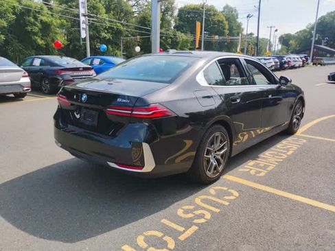 Used 2026 BMW 530i xDrive AWD/4WD image 5