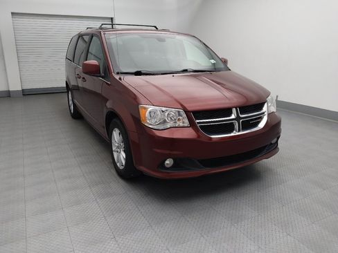 Used 2020 Dodge Grand Caravan SXT FWD image 14