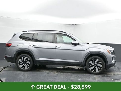 Used 2024 Volkswagen Atlas SE AWD/4WD image 12