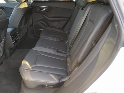 Used 2023 Audi Q8 Prestige image 13