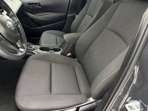 Used 2025 Toyota Corolla LE FWD image 26