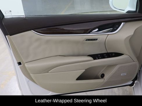 Used 2017 Cadillac XTS Luxury w/ Driver Awareness Package image 13