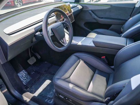 Used 2026 Tesla Model Y 2WD image 13