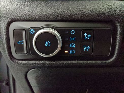 Used 2020 Ford Explorer XLT w/ Equipment Group 202A RWD image 13