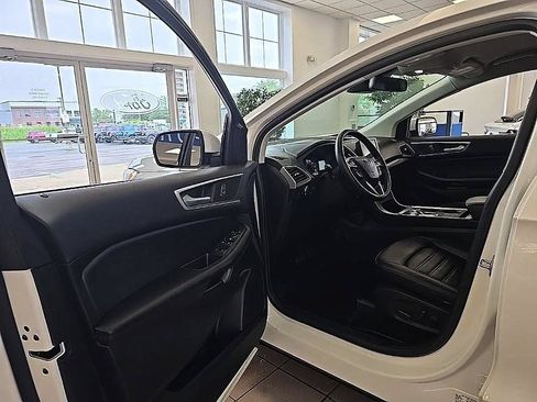 Used 2023 Ford Edge SEL AWD/4WD image 11