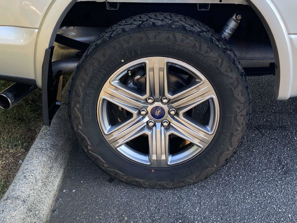 Used 2018 Ford F150 XLT w/ Equipment Group 302A Luxury AWD/4WD image 8