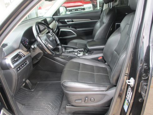 Used 2021 Kia Telluride EX w/ EX Premium Package FWD image 4