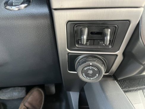 Used 2022 Ford F350 Platinum w/ FX4 Off-Road Package image 28